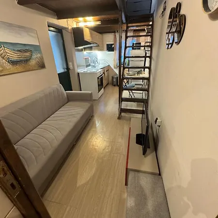 Fir Tree Agnibay Апартаменты